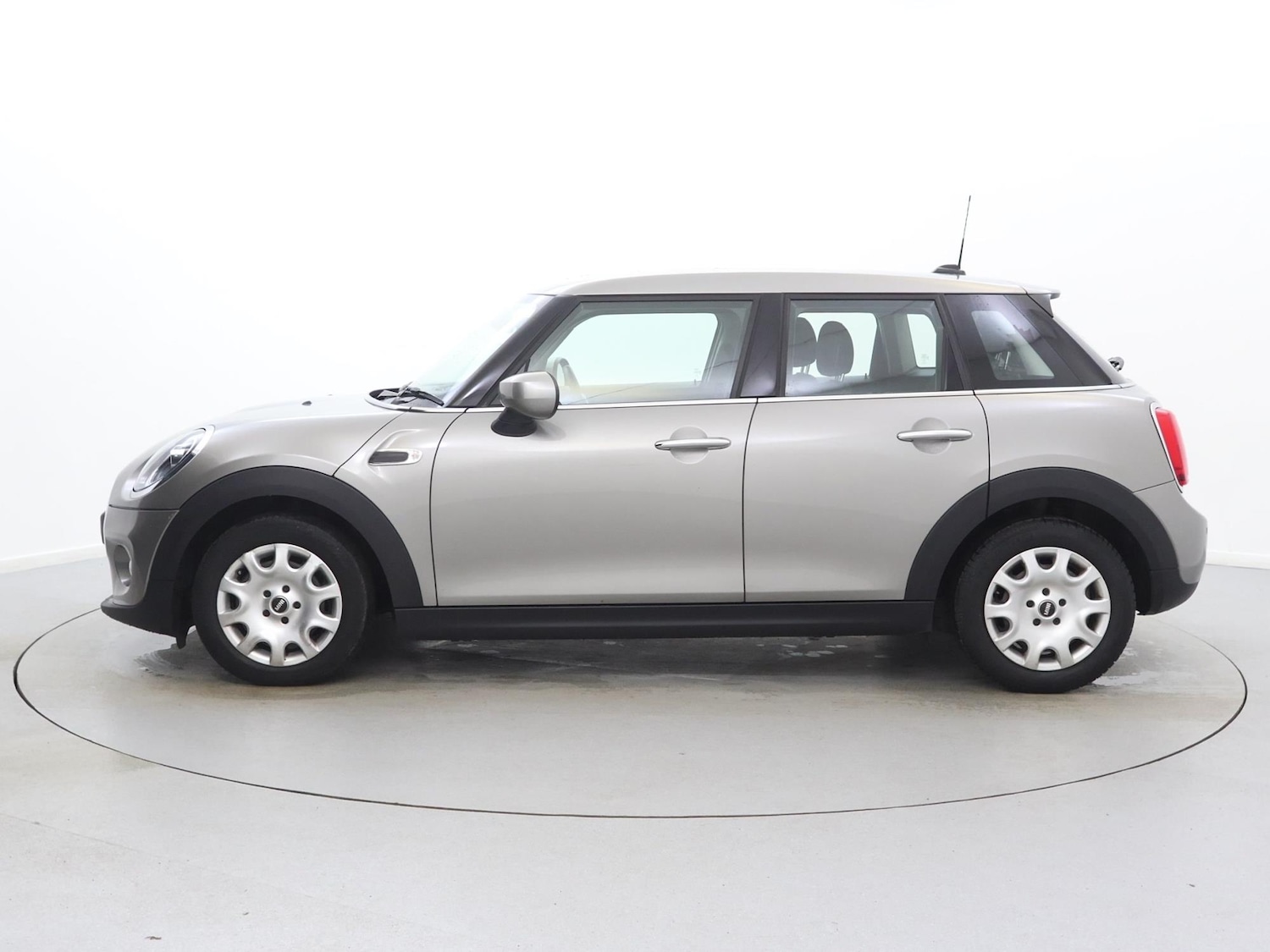 Used MINI Hatch 2020 for sale - 76692363: Photo 4