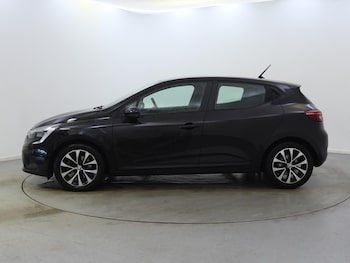 Used Renault Clio 2023 for sale - 75367593: Photo