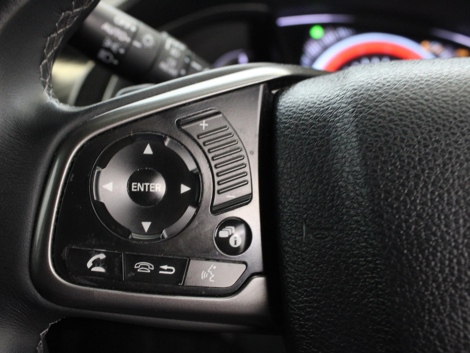 Used Honda Civic 2017 for sale - 77135401: Photo 16