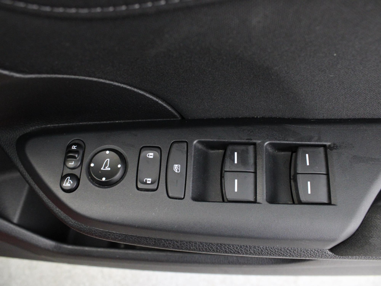 Used Honda Civic 2017 for sale - 77135401: Photo 29