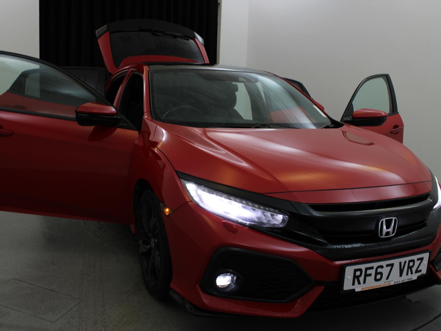 Used Honda Civic 2017 for sale - 77135401: Photo 32