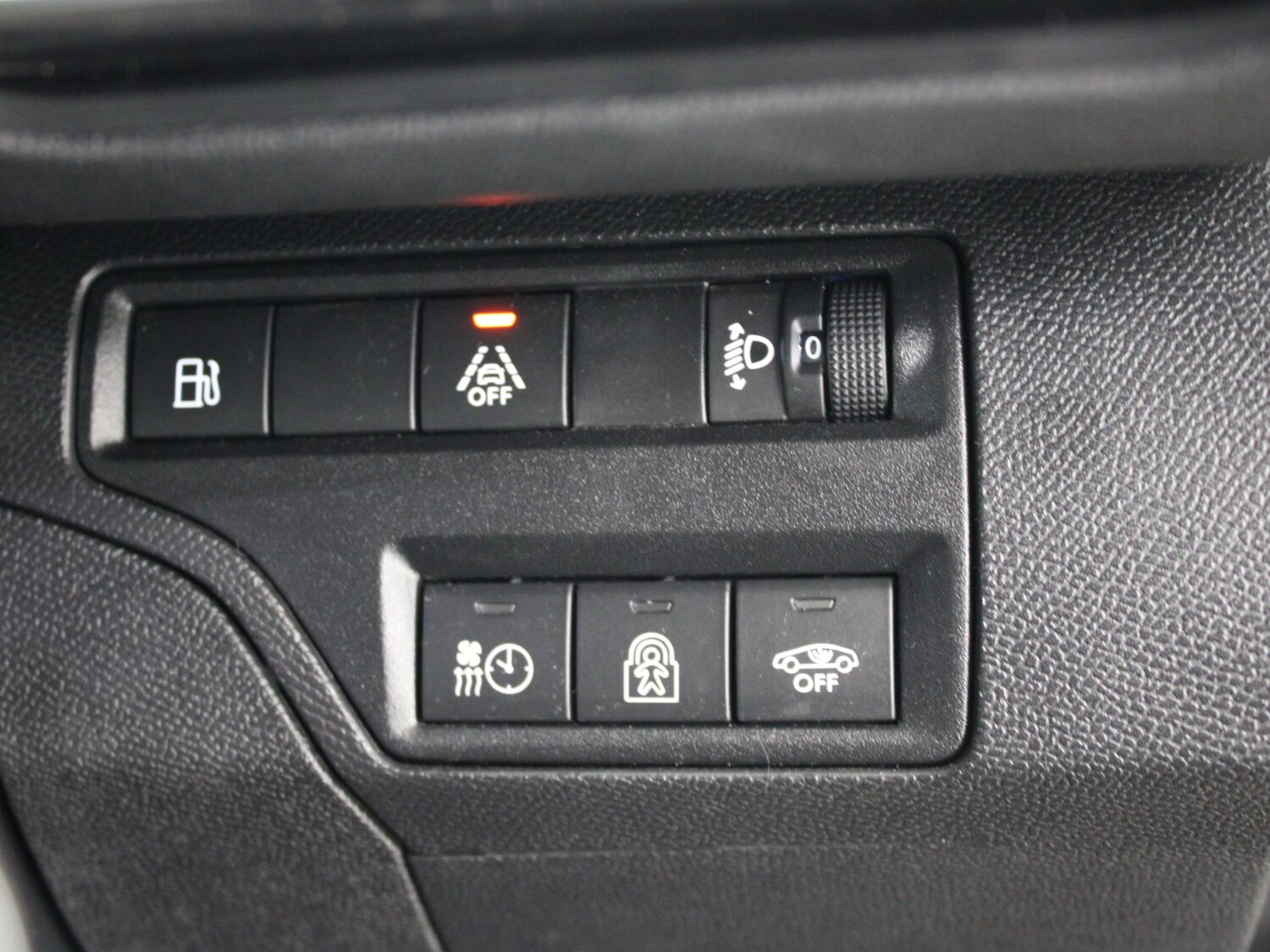 Used Peugeot 3008 2024 for sale - 77687108: Photo 30