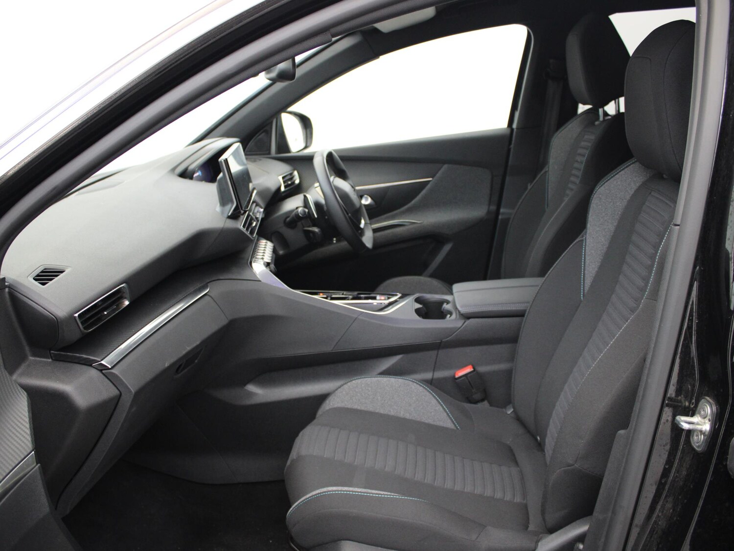 Used Peugeot 3008 2024 for sale - 77687108: Photo 9