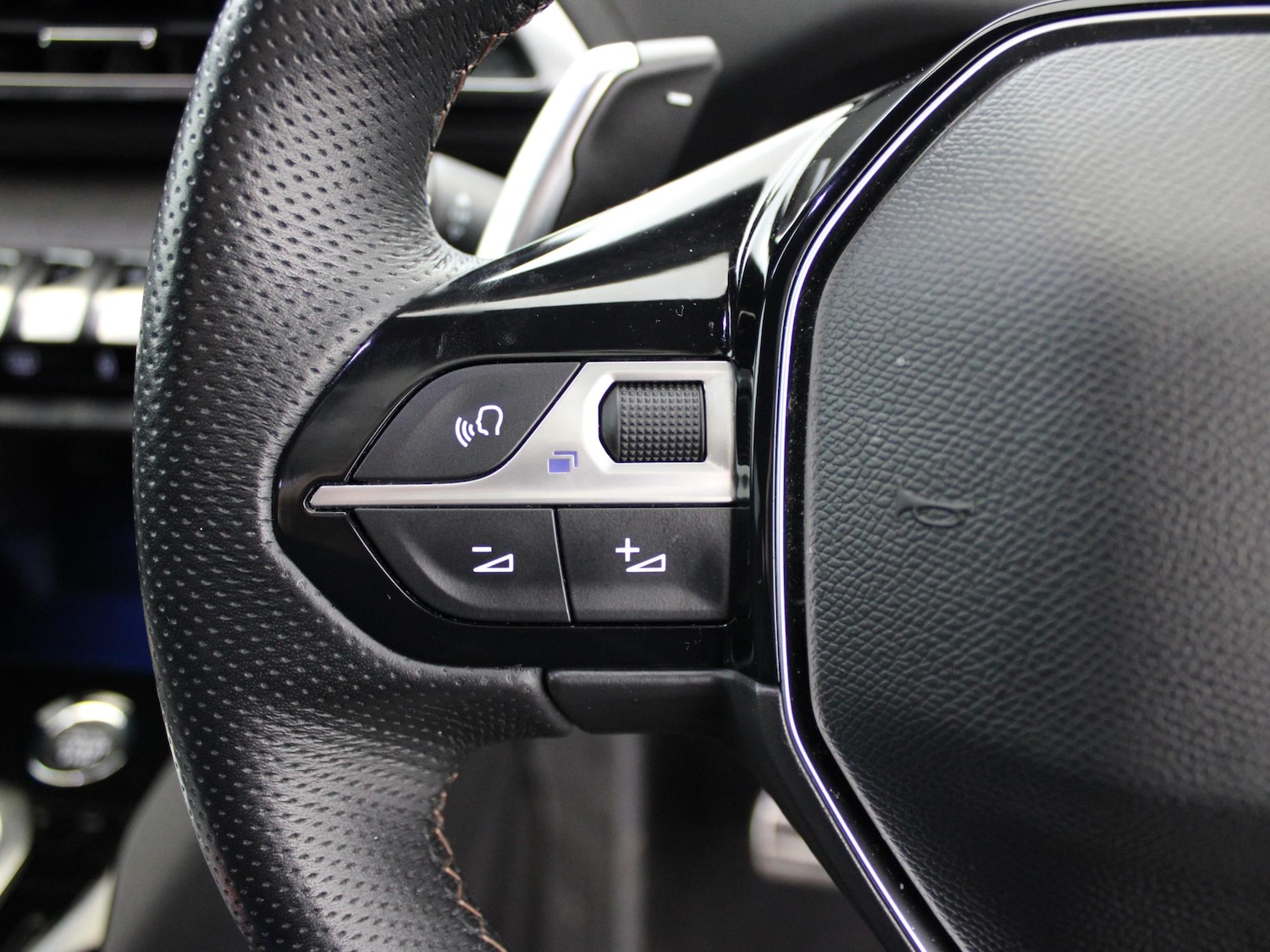 Used Peugeot 5008 2022 for sale - 77240046: Photo 28