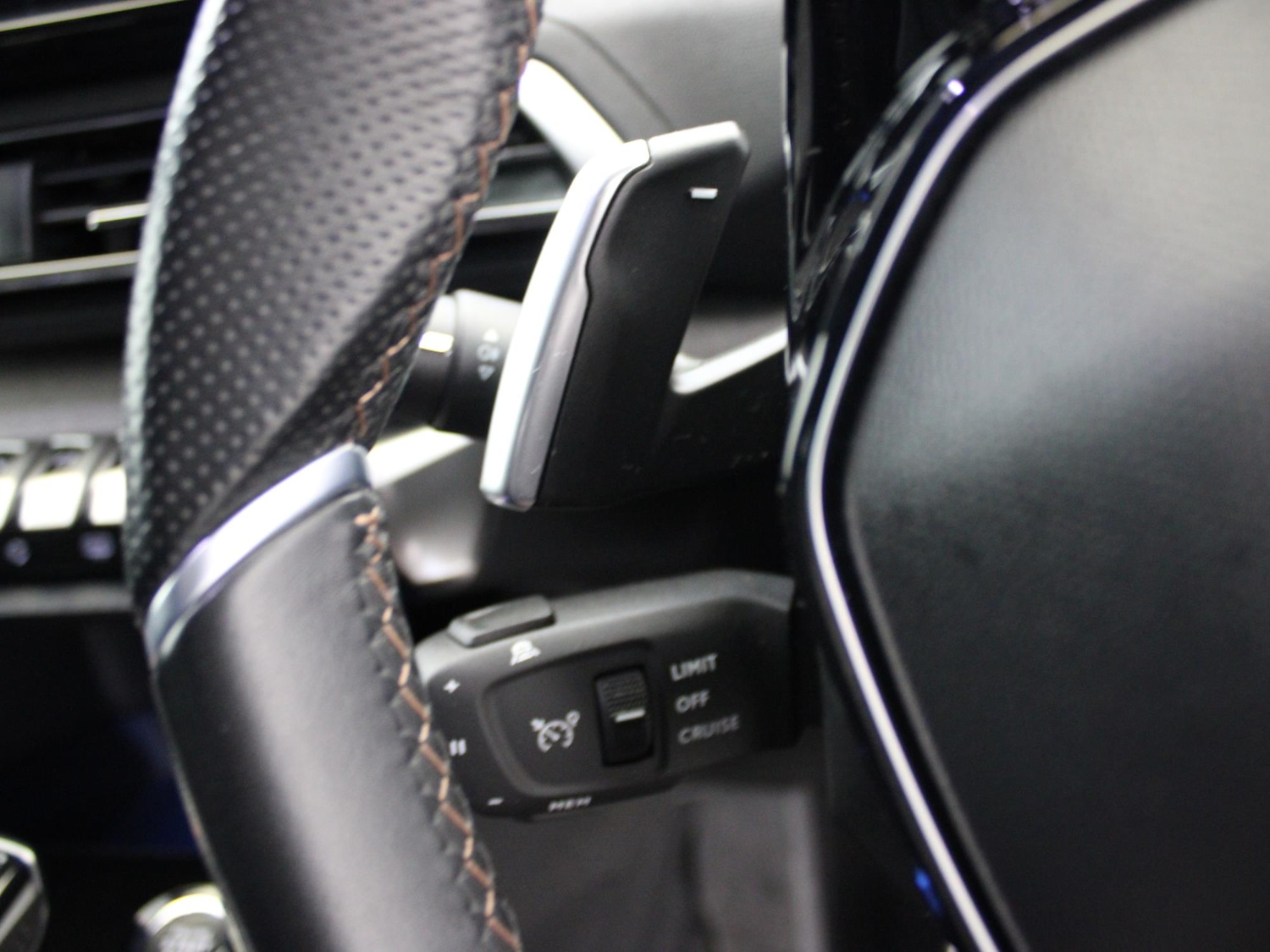 Used Peugeot 5008 2022 for sale - 77240046: Photo 30