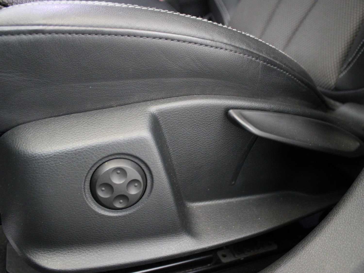 Used Audi A4 2016 for sale - 76128277: Photo 12