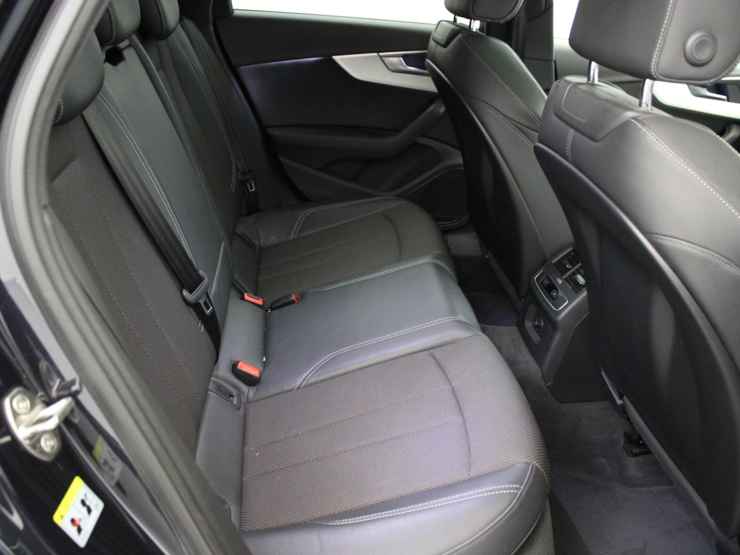 Used Audi A4 2016 for sale - 76128277: Photo 14