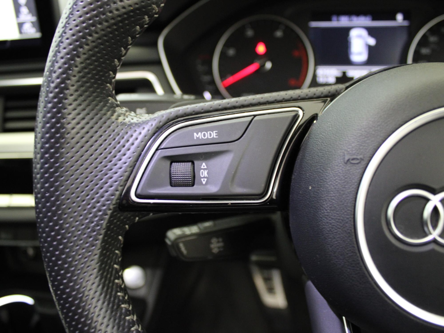 Used Audi A4 2016 for sale - 76128277: Photo 33