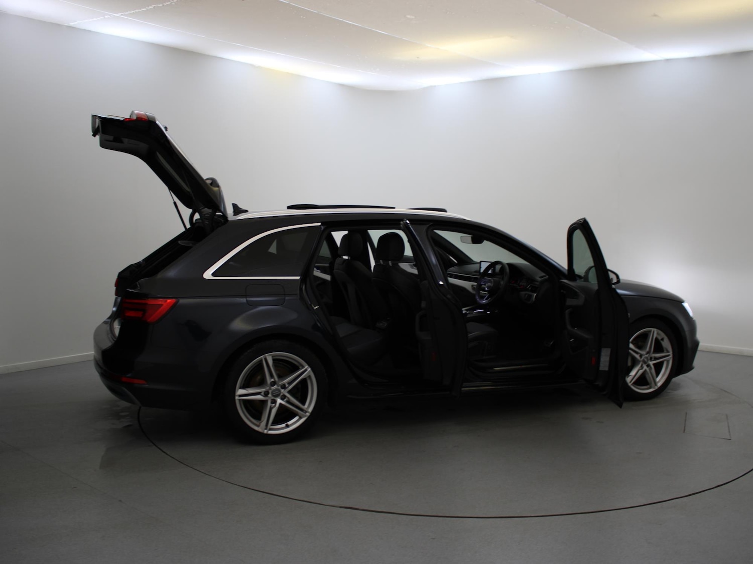 Used Audi A4 2016 for sale - 76128277: Photo 44