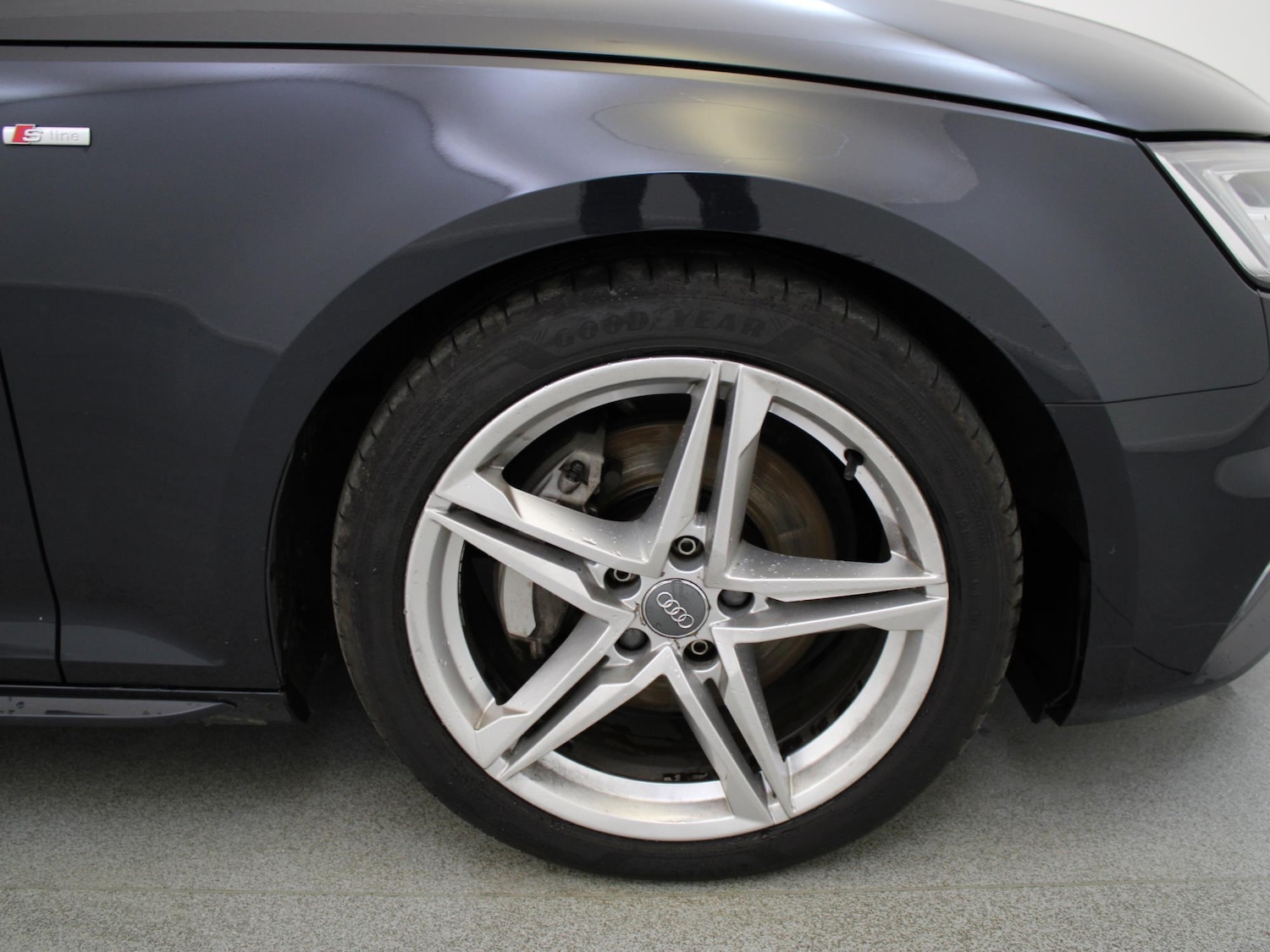 Used Audi A4 2016 for sale - 76128277: Photo 46