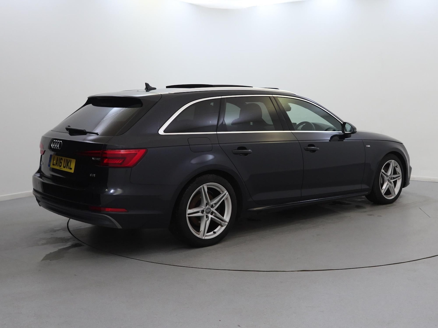 Used Audi A4 2016 for sale - 76128277: Photo 5