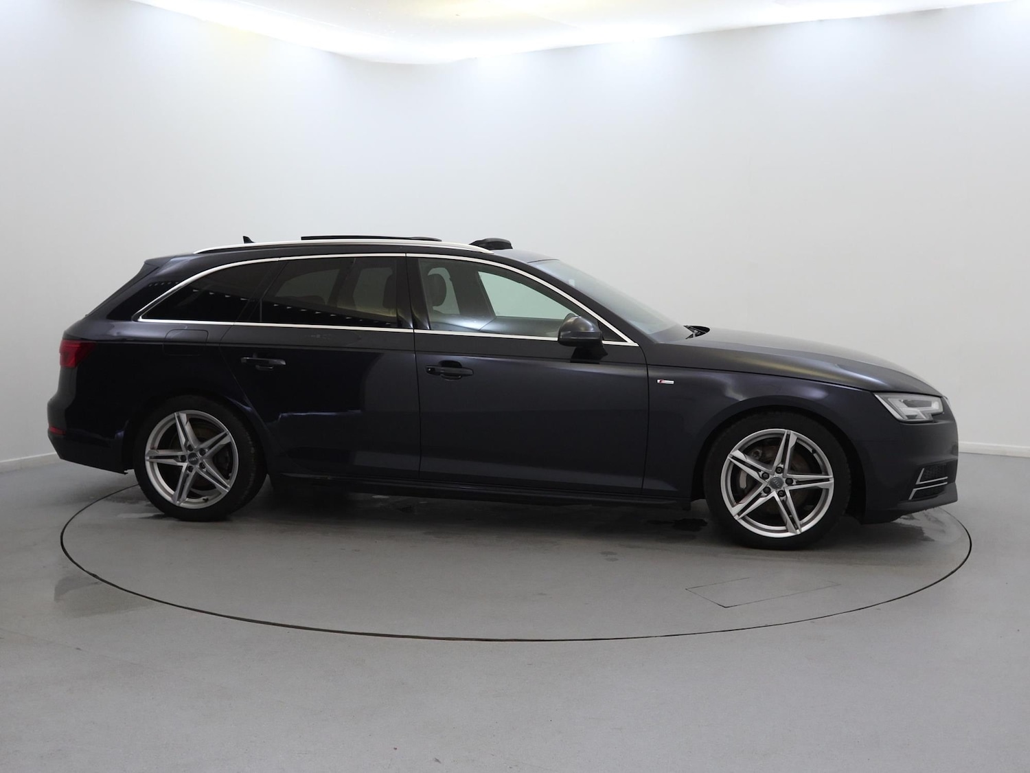 Used Audi A4 2016 for sale - 76128277: Photo 8