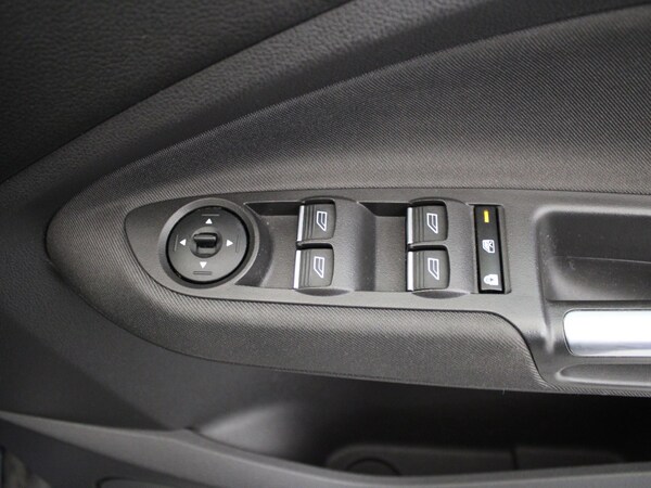 Used Ford C-Max 2016 for sale - 75674106: Photo 31