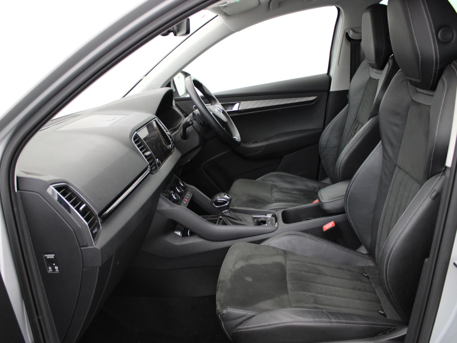 Used Skoda Karoq 2023 for sale - 77220019: Photo 10