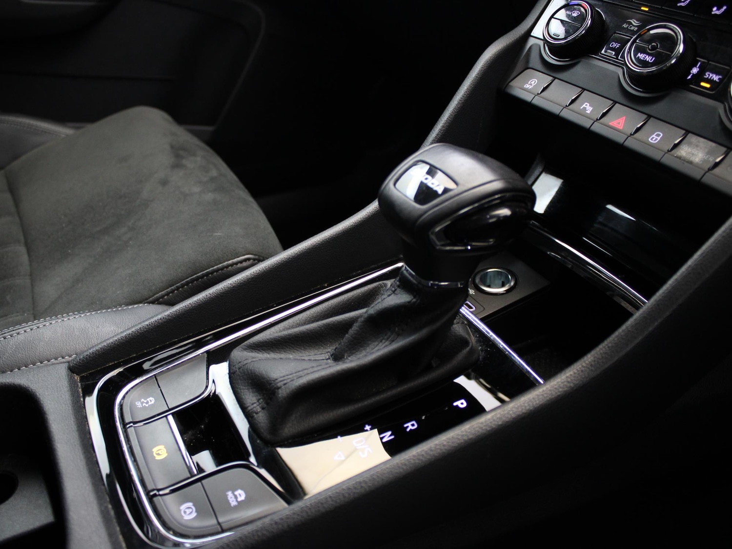 Used Skoda Karoq 2023 for sale - 77220019: Photo 31