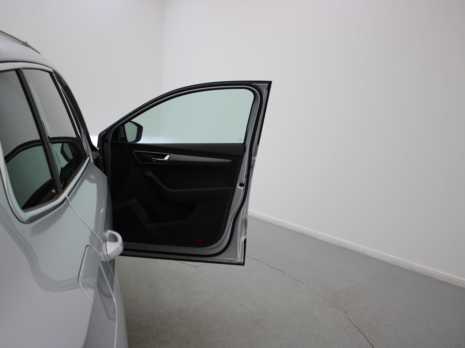 Used Skoda Karoq 2023 for sale - 77220019: Photo 37