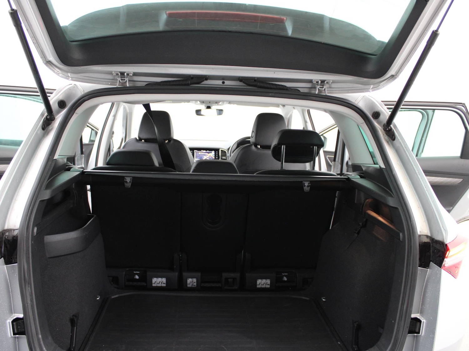 Used Skoda Karoq 2023 for sale - 77220019: Photo 39