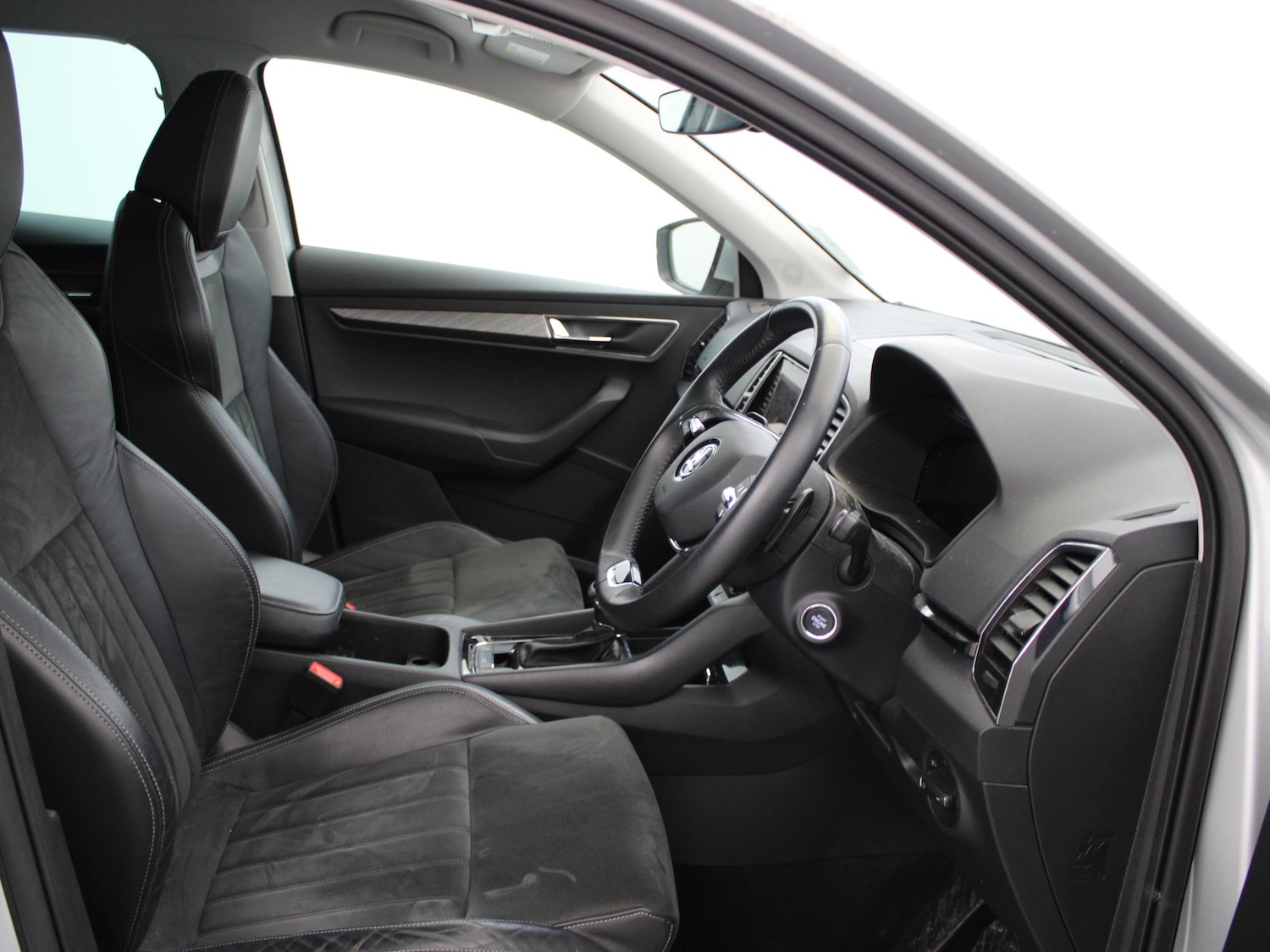 Used Skoda Karoq 2023 for sale - 77220019: Photo 9