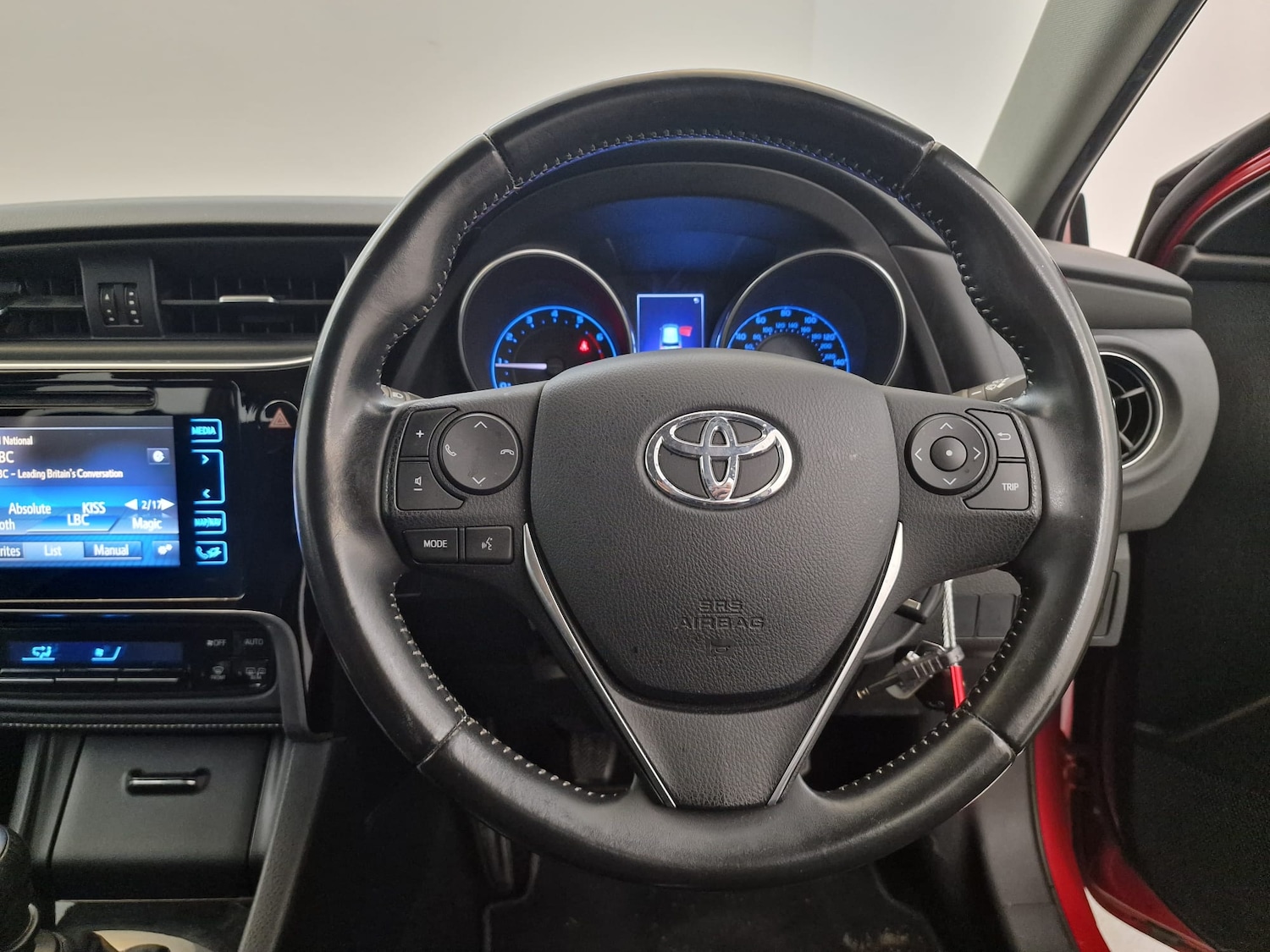 Used Toyota Auris 2017 for sale - 76077322: Photo 28