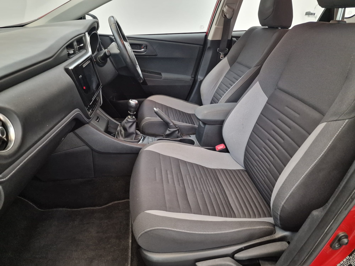 Used Toyota Auris 2017 for sale - 76077322: Photo 9