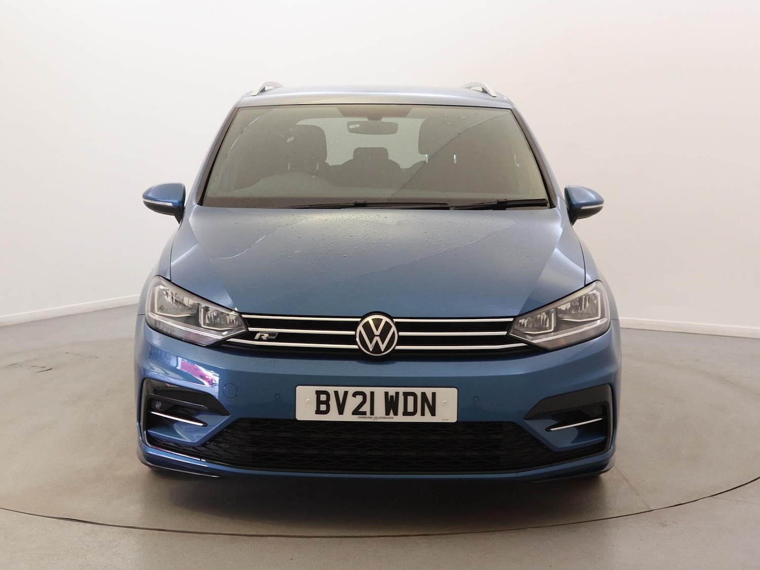 Used Volkswagen Touran 2021 for sale - 76890321: Photo 2