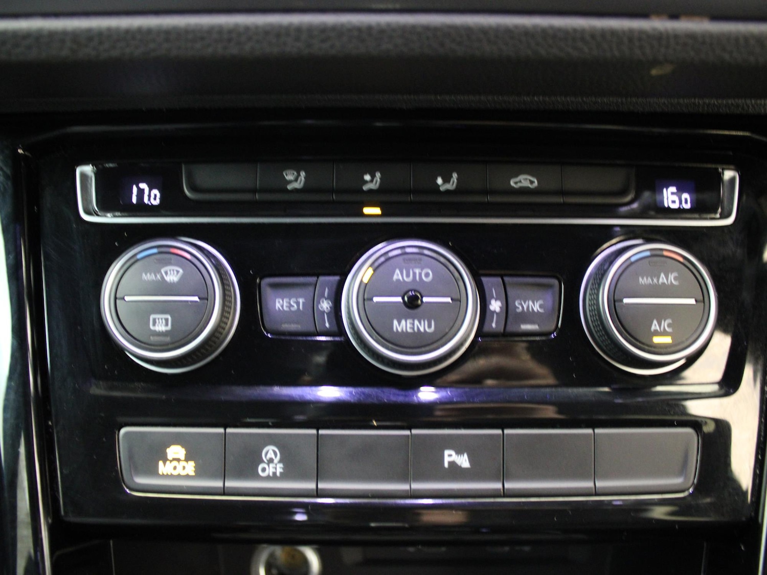 Used Volkswagen Touran 2021 for sale - 76890321: Photo 23