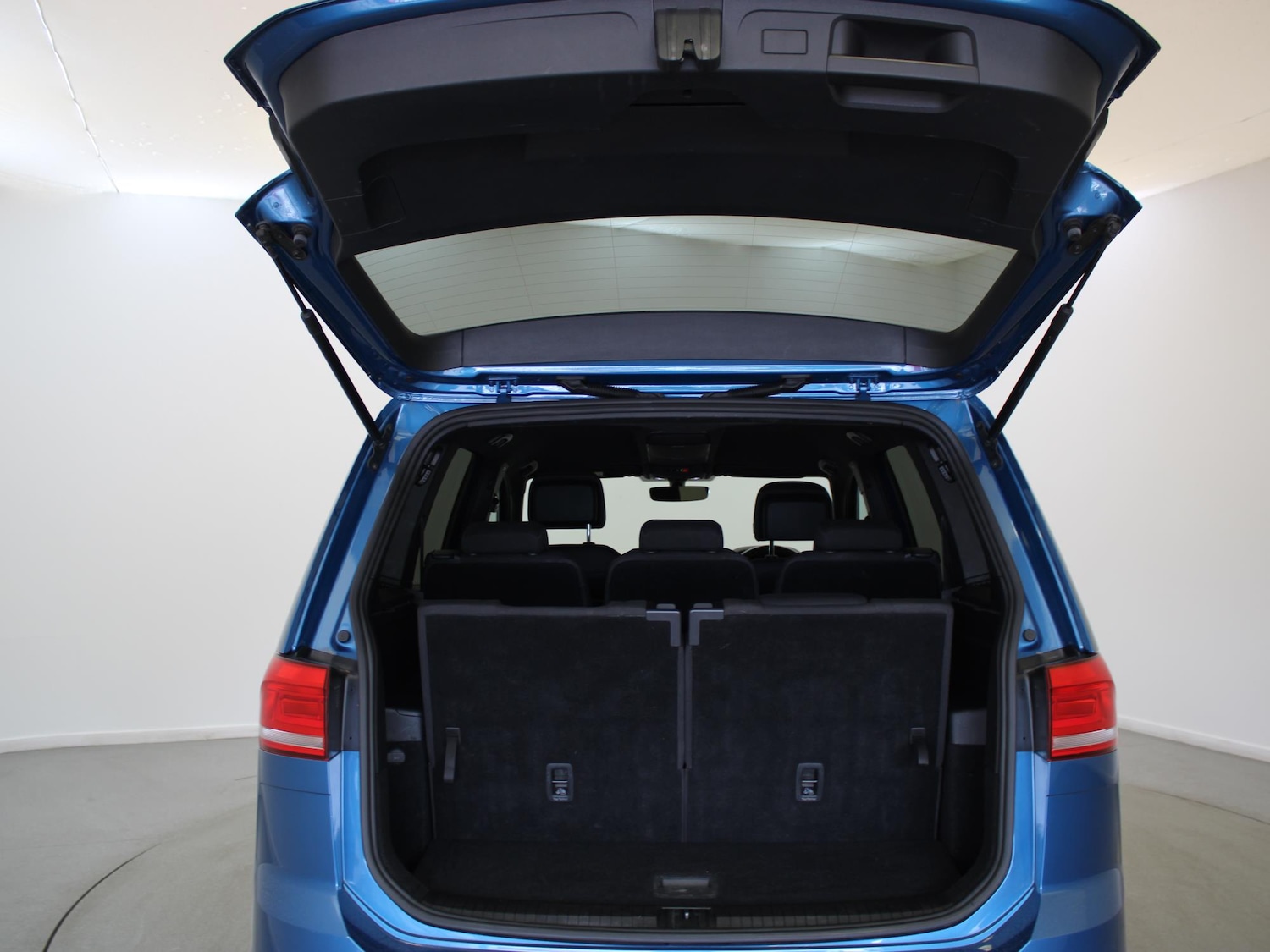 Used Volkswagen Touran 2021 for sale - 76890321: Photo 31