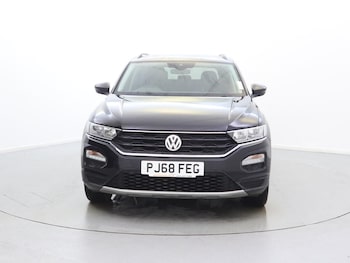 Used Volkswagen T-Roc 2018 for sale - 76692371: Photo