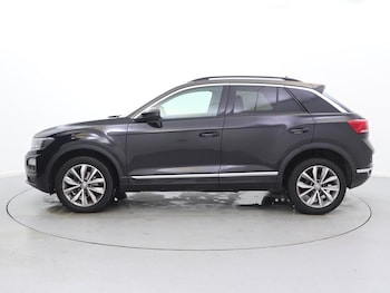 Used Volkswagen T-Roc 2018 for sale - 76692371: Photo