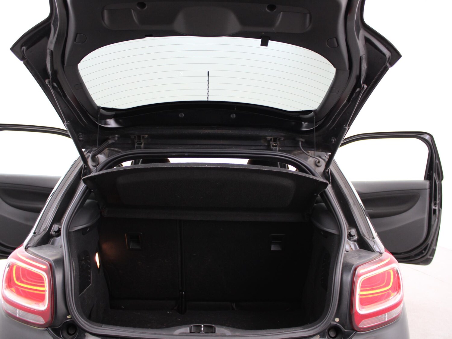 Used DS Automobiles DS 3 2016 for sale - 77348320: Photo 29