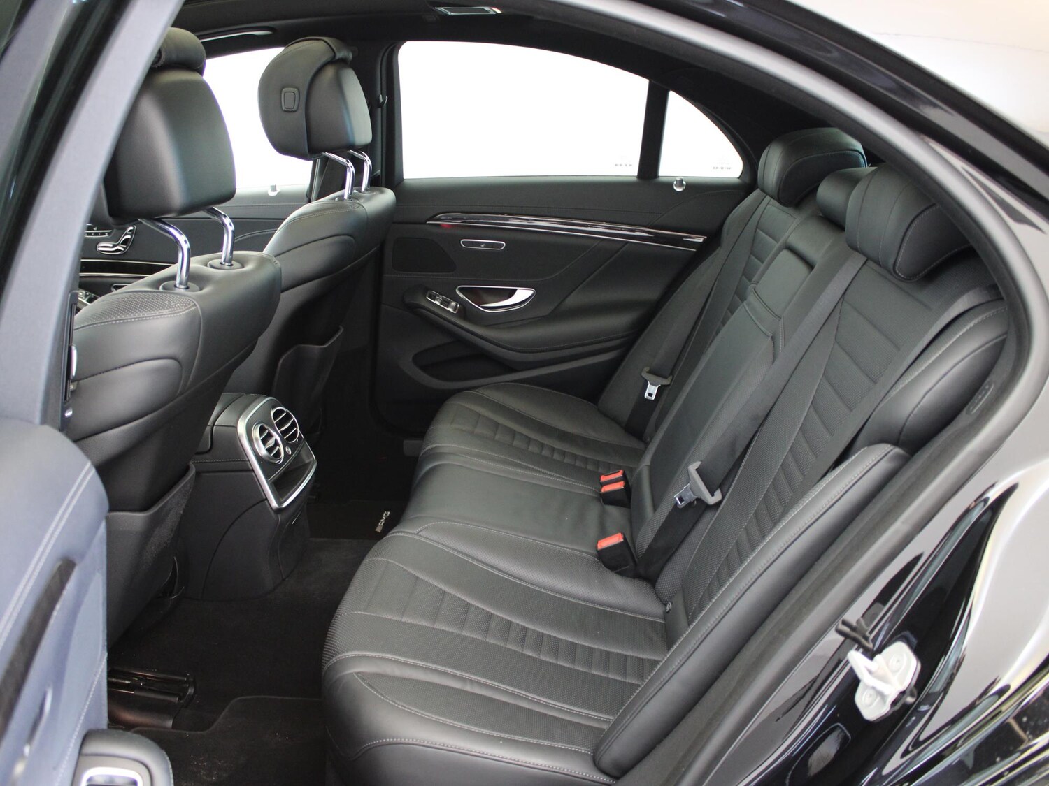 Used Mercedes-Benz S Class 2017 for sale - 77943912: Photo 11