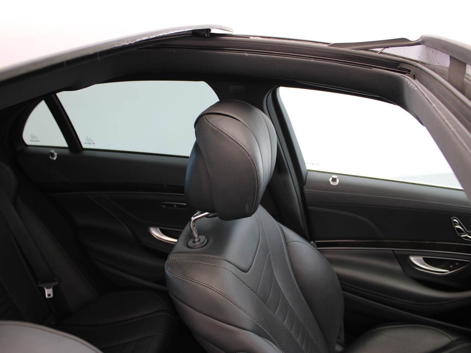 Used Mercedes-Benz S Class 2017 for sale - 77943912: Photo 18