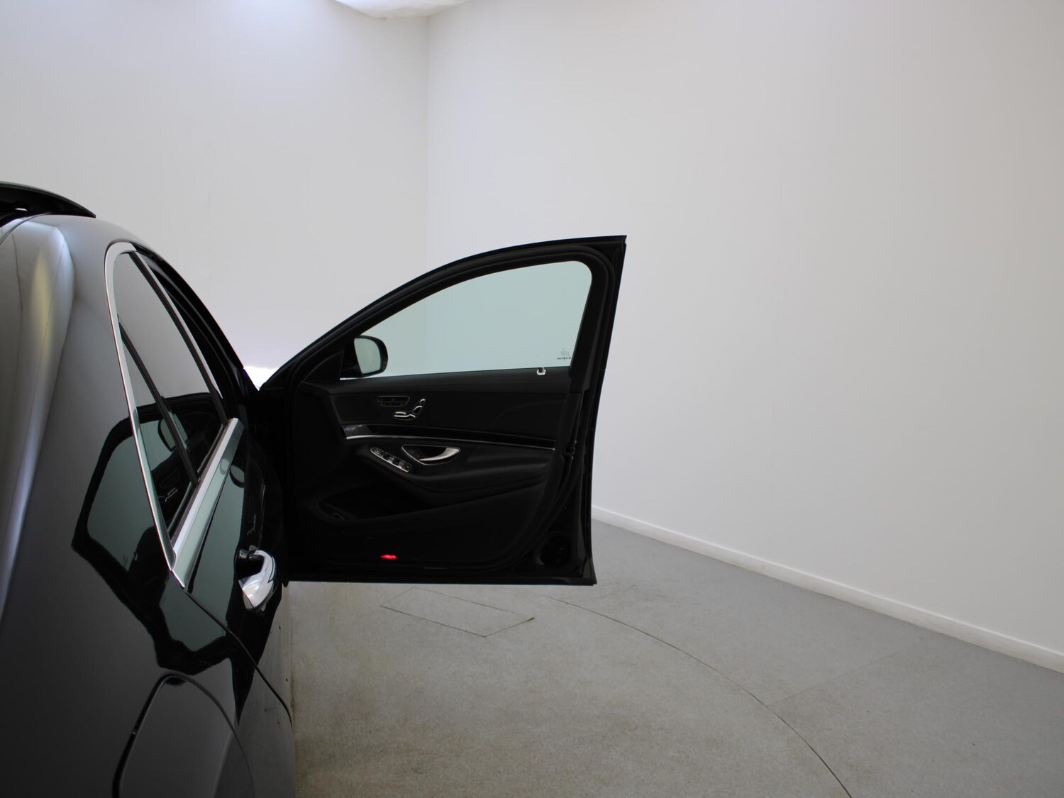 Used Mercedes-Benz S Class 2017 for sale - 77943912: Photo 42