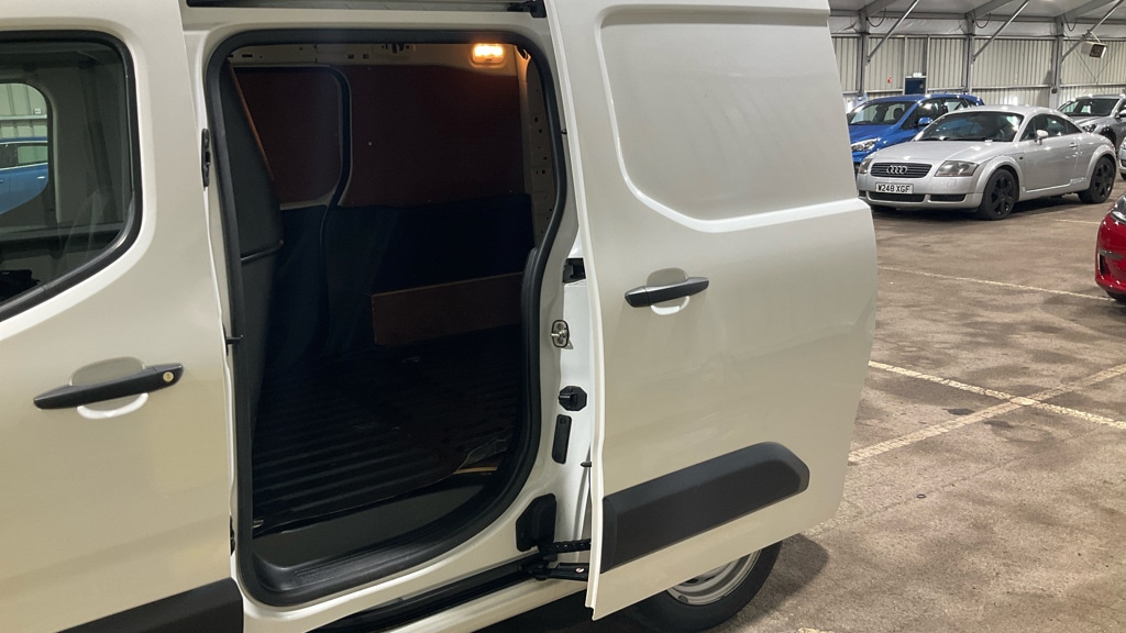 Used Toyota ProAce 2021 for sale - 77135418: Photo 15