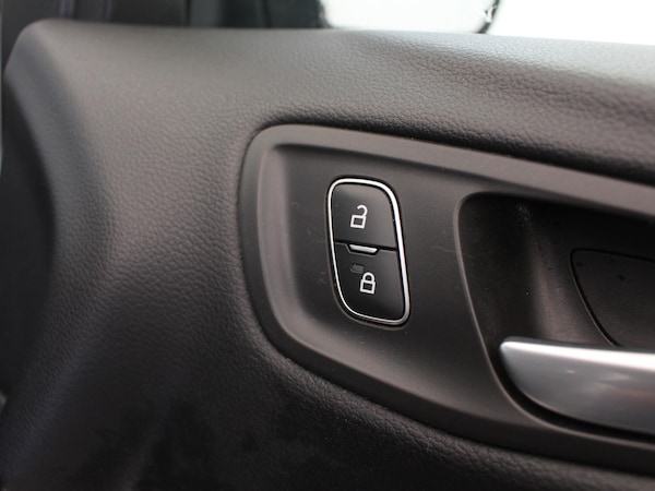 Used Ford Kuga 2018 for sale - 74274660: Photo 32
