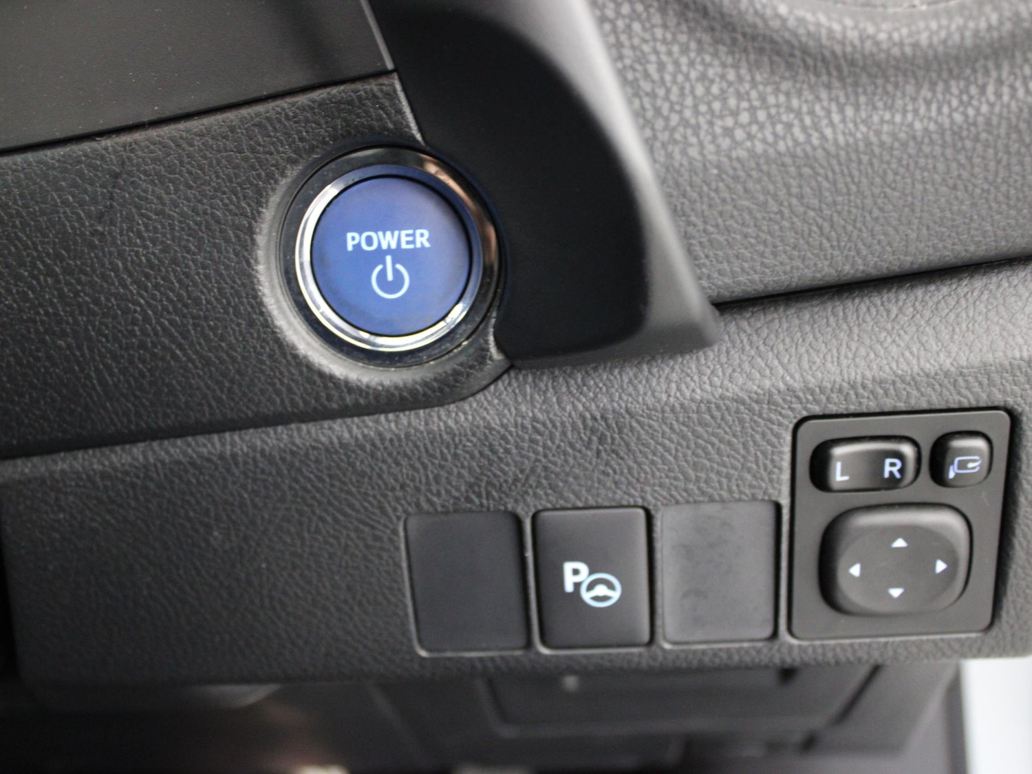 Used Toyota Auris 2016 for sale - 77615748: Photo 16