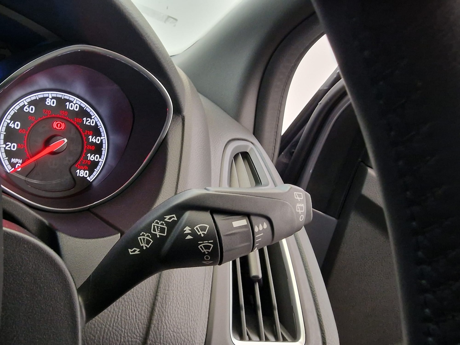 Used Ford Focus 2018 for sale - 76516017: Photo 32