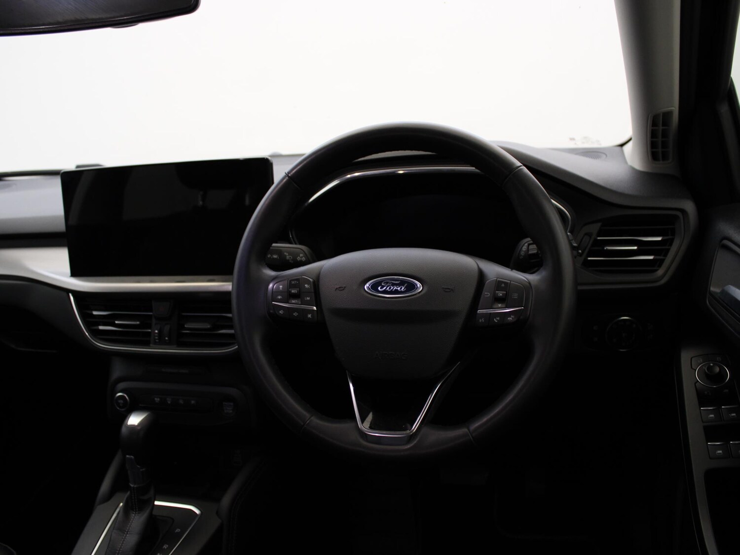 Used Ford Focus 2023 for sale - 76016453: Photo 16