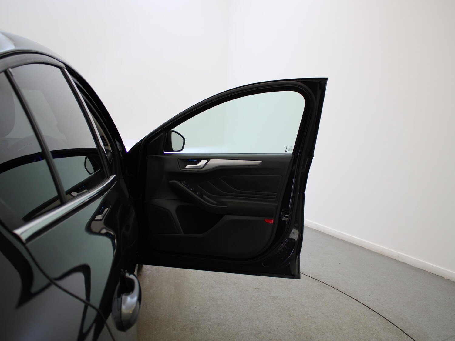 Used Ford Focus 2023 for sale - 76016453: Photo 32