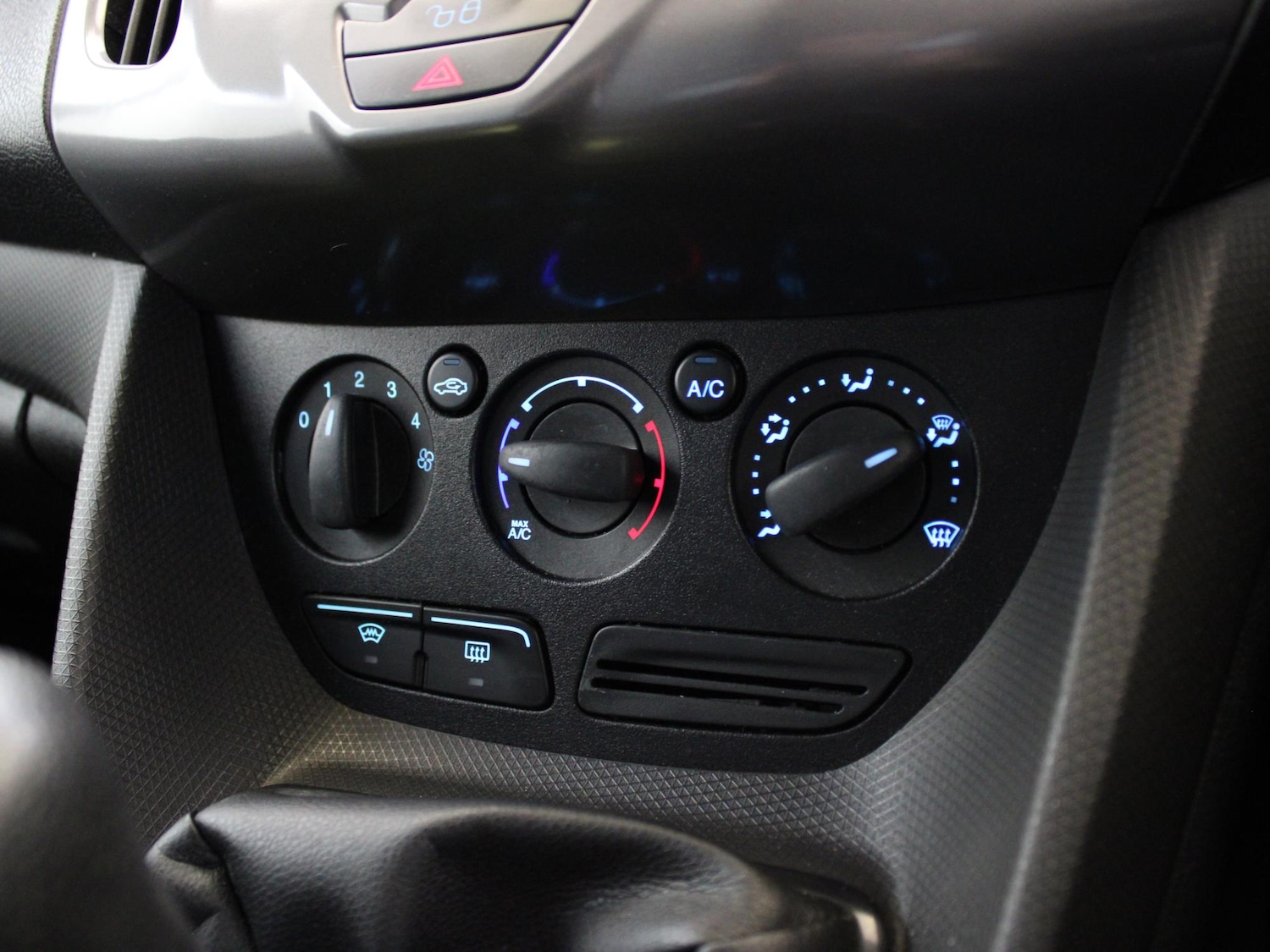 Used Ford Tourneo Connect 2017 for sale - 77829361: Photo 19