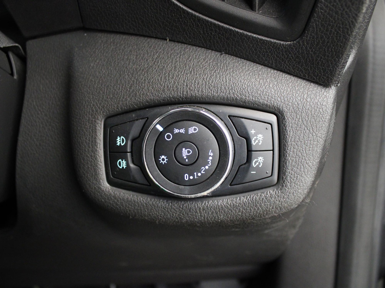 Used Ford Tourneo Connect 2017 for sale - 77829361: Photo 25