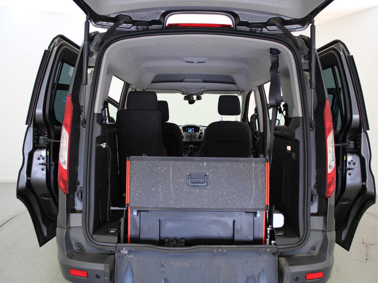 Used Ford Tourneo Connect 2017 for sale - 77829361: Photo 28