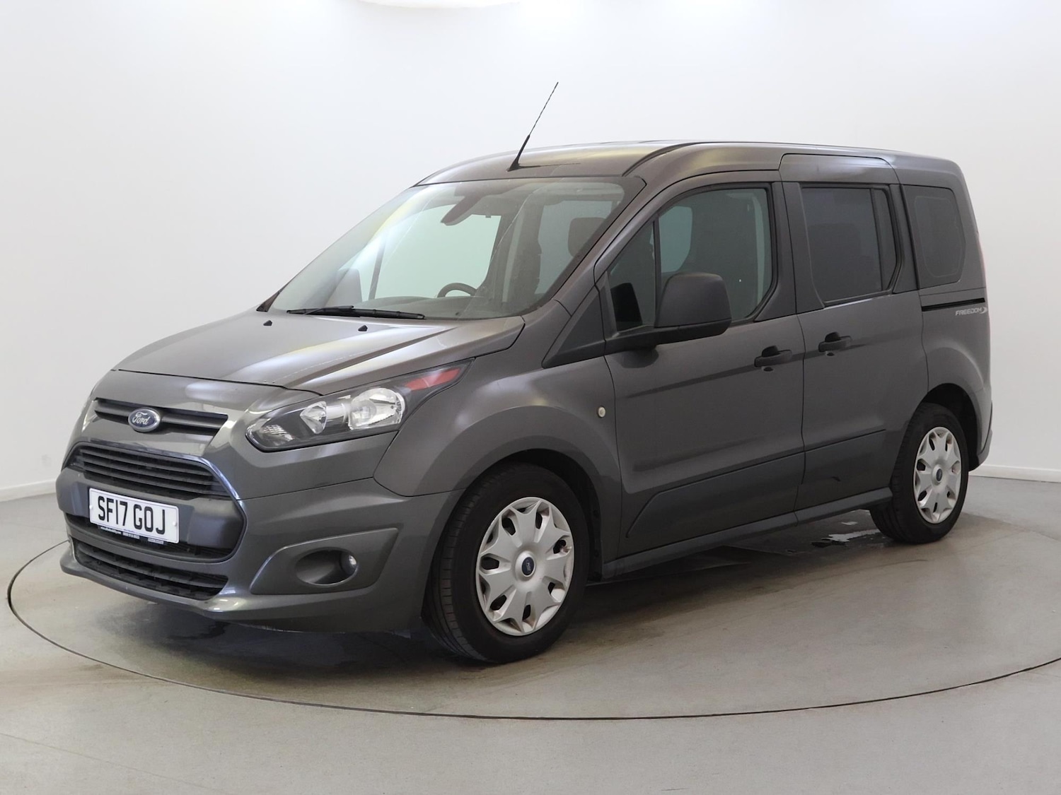 Used Ford Tourneo Connect 2017 for sale - 77829361: Photo 3