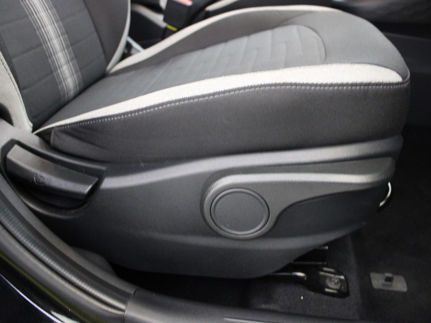 Used Hyundai i10 2024 for sale - 76502945: Photo 10