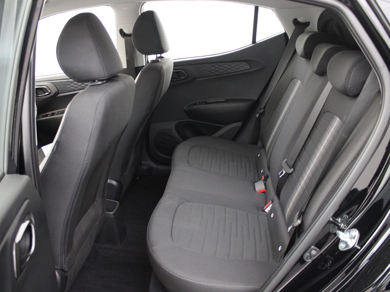 Used Hyundai i10 2024 for sale - 76502945: Photo 12