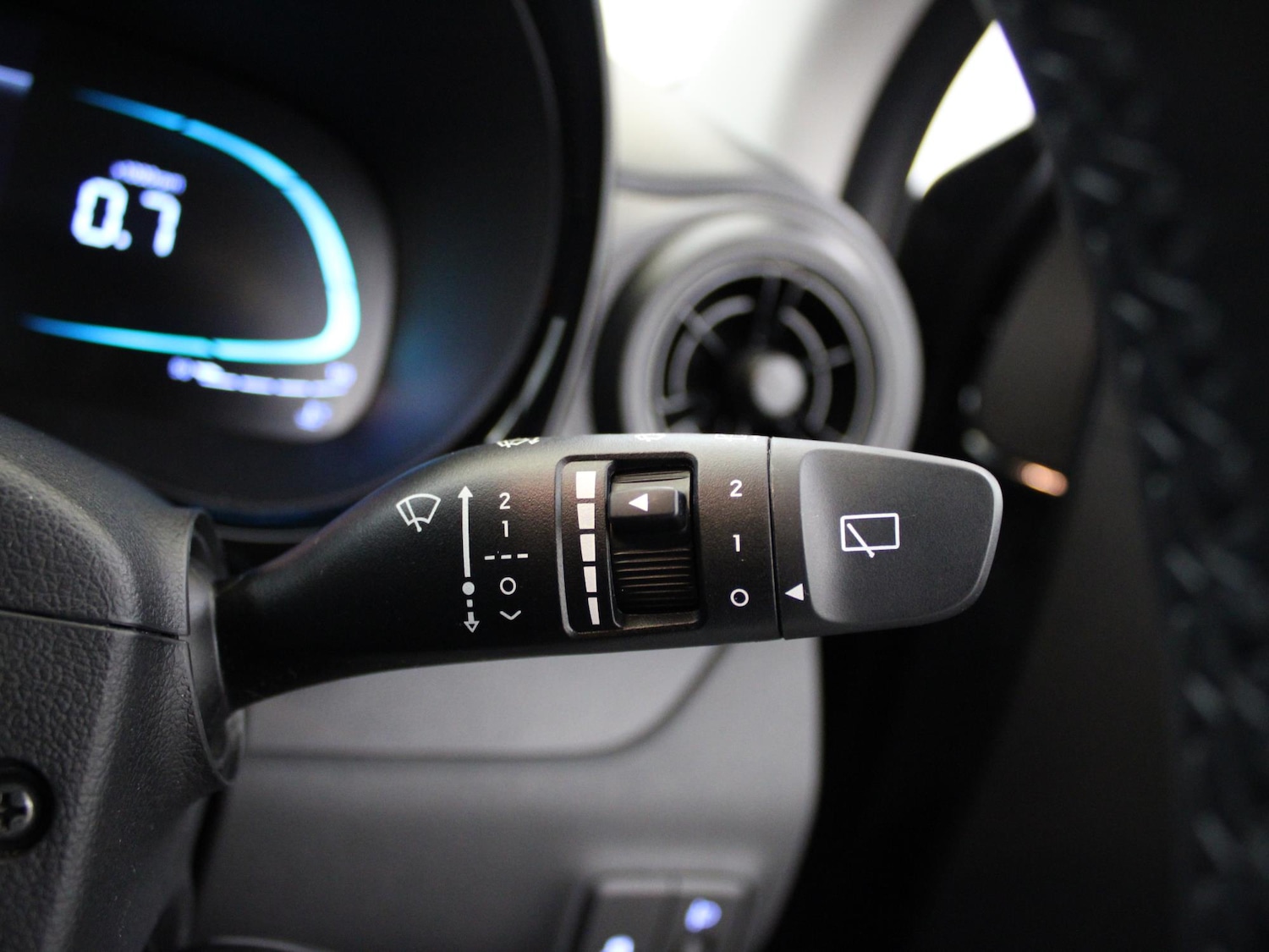 Used Hyundai i10 2024 for sale - 76502945: Photo 33