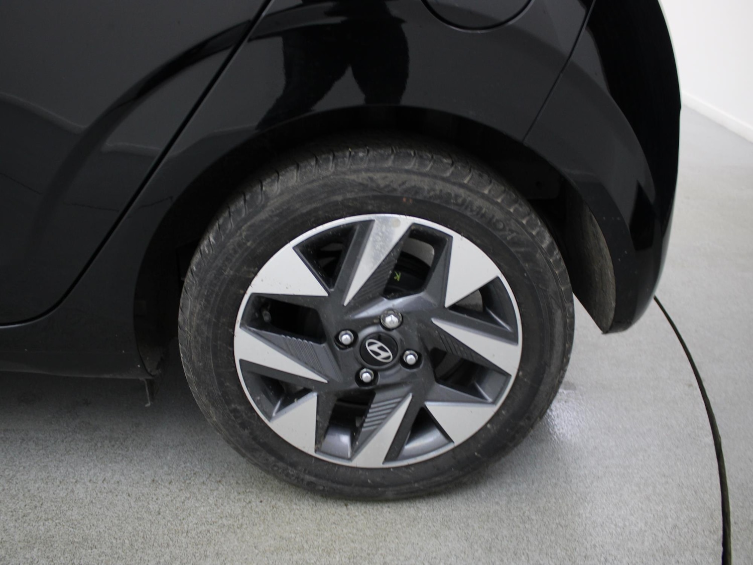 Used Hyundai i10 2024 for sale - 76502945: Photo 40