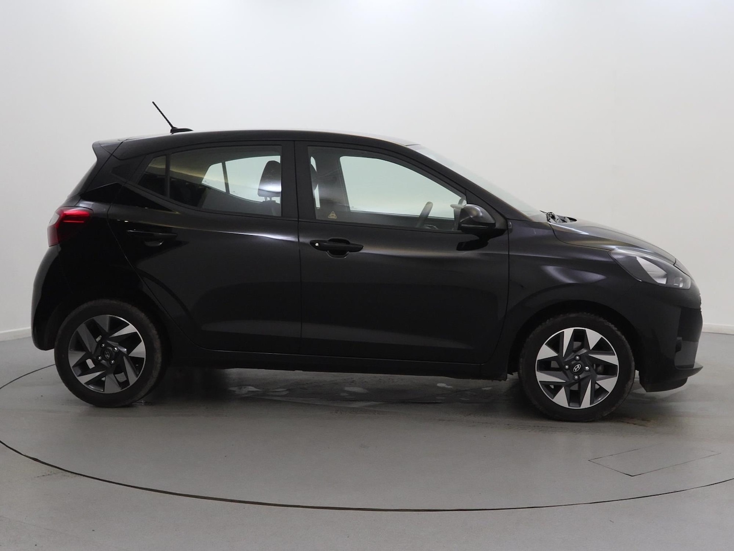 Used Hyundai i10 2024 for sale - 76502945: Photo 8