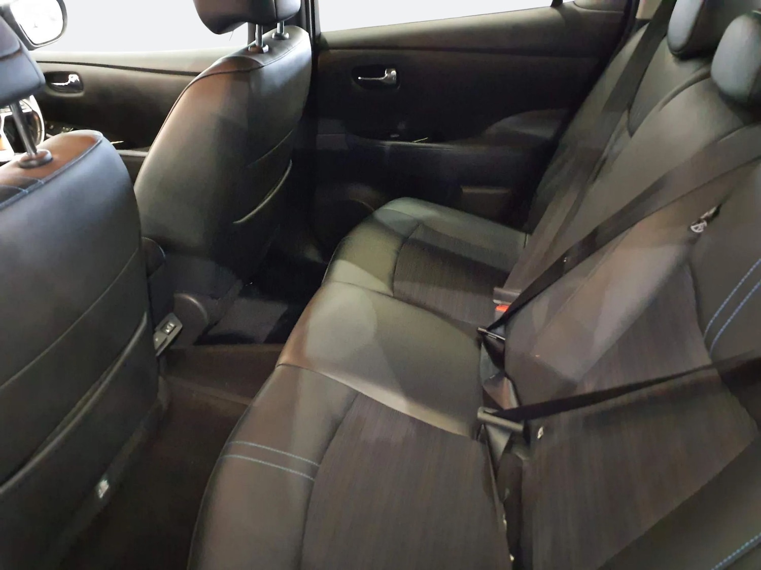 Used Nissan Leaf 2021 for sale - 78107557: Photo 5