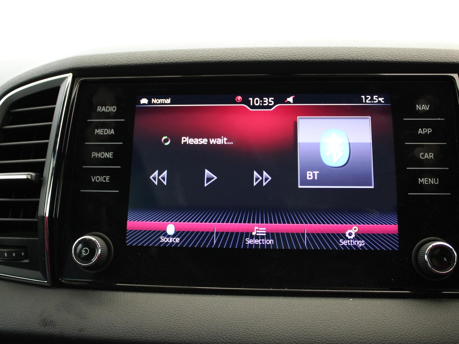 Used Skoda Karoq 2020 for sale - 76243697: Photo 21